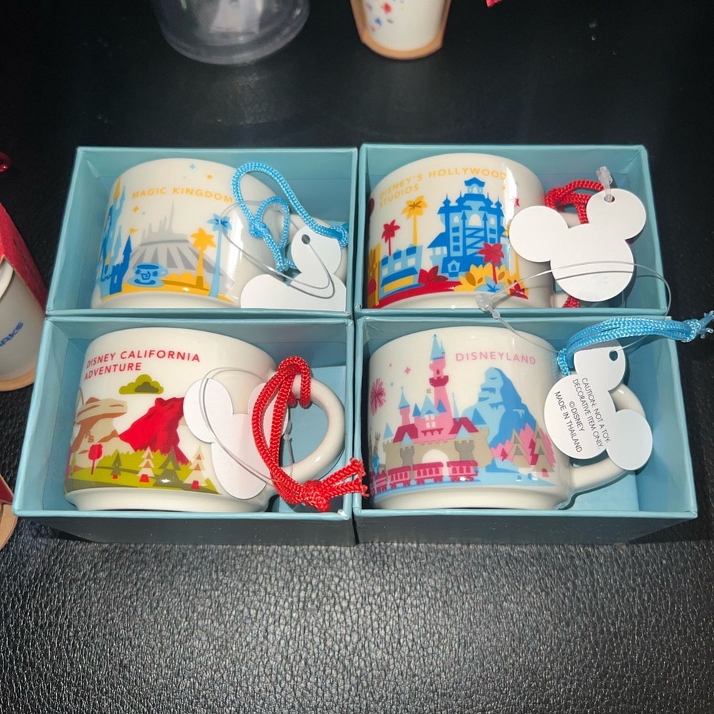 Set of 6 Starbucks you are here ornaments